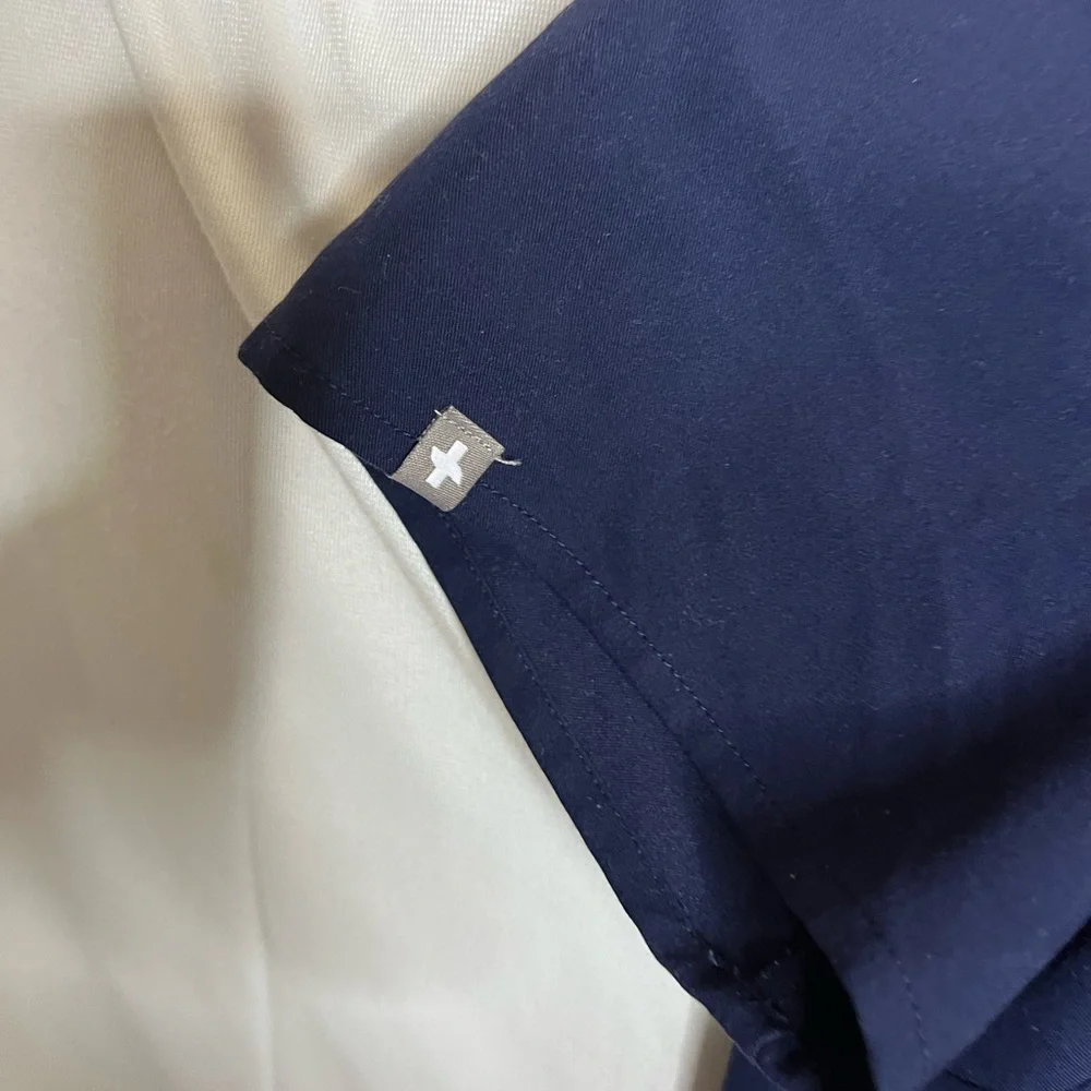 Figs Navy Technical Collection Scrub Top size S - Picture 3 of 4